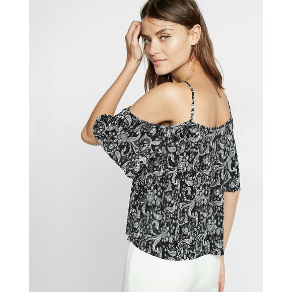 Express Tops - Express Paisley Print Cold Shoulder Pleated Tee